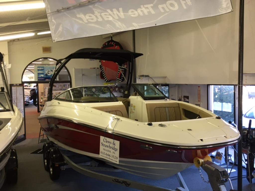 2016 Sea Ray boat for sale, model of the boat is 220 Sun Deck OB & Image # 2 of 13