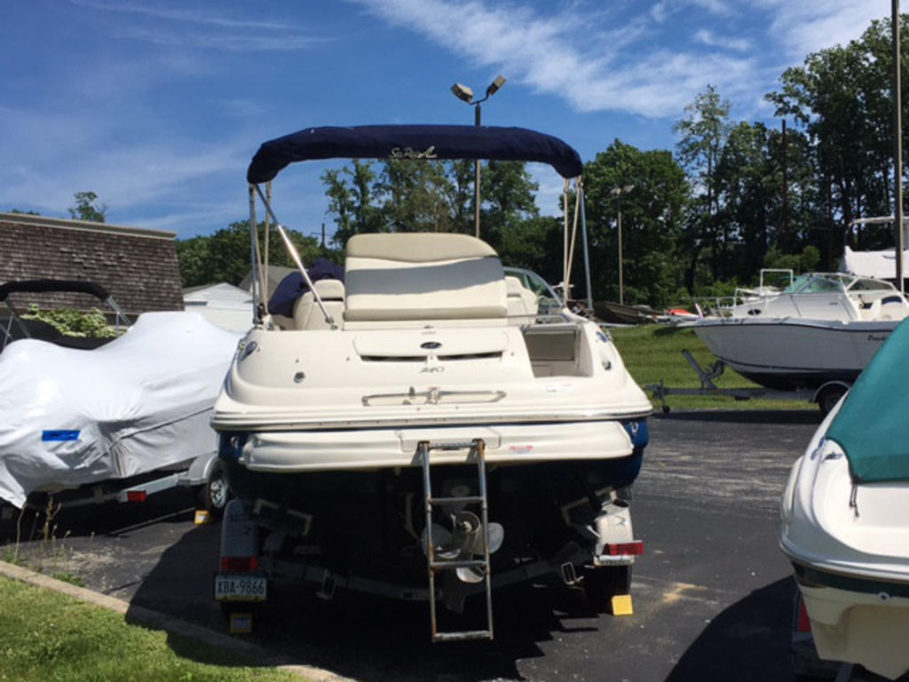2007 Sea Ray boat for sale, model of the boat is 240 Sun Deck & Image # 4 of 4