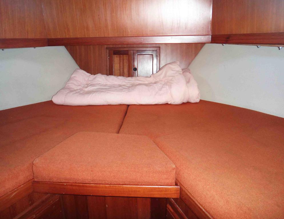 1986 Sea Lord boat for sale, model of the boat is 34 Double Cabin Trawler & Image # 9 of 10