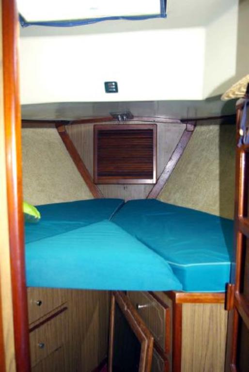 1974 Gulfstar boat for sale, model of the boat is Centre Cockpit & Image # 2 of 10