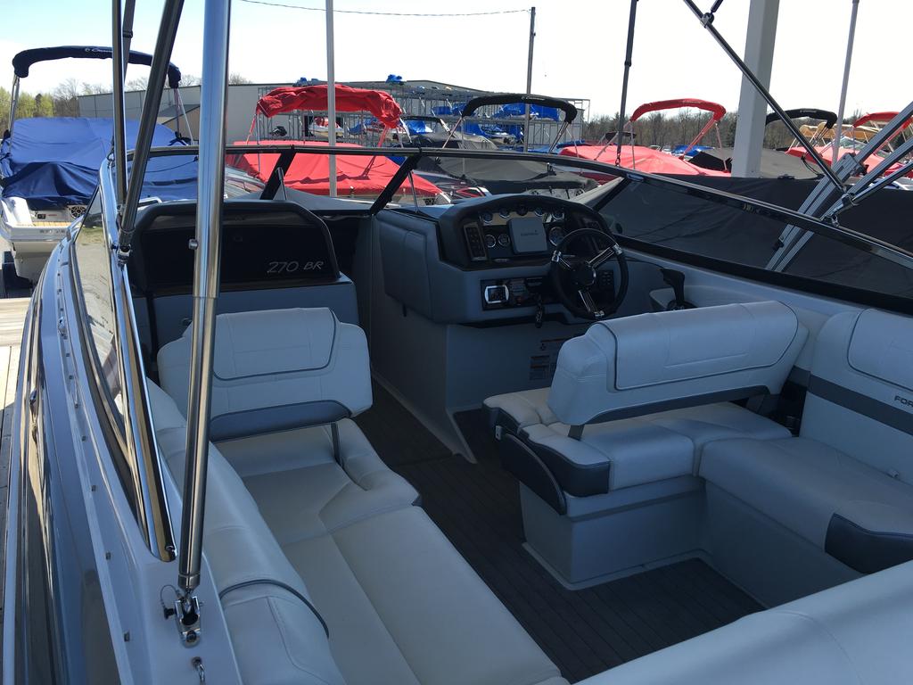 2015 Formula boat for sale, model of the boat is 270 BR & Image # 8 of 10