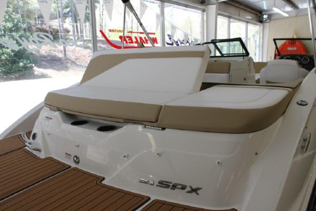 2016 Sea Ray boat for sale, model of the boat is 21SPX & Image # 4 of 9