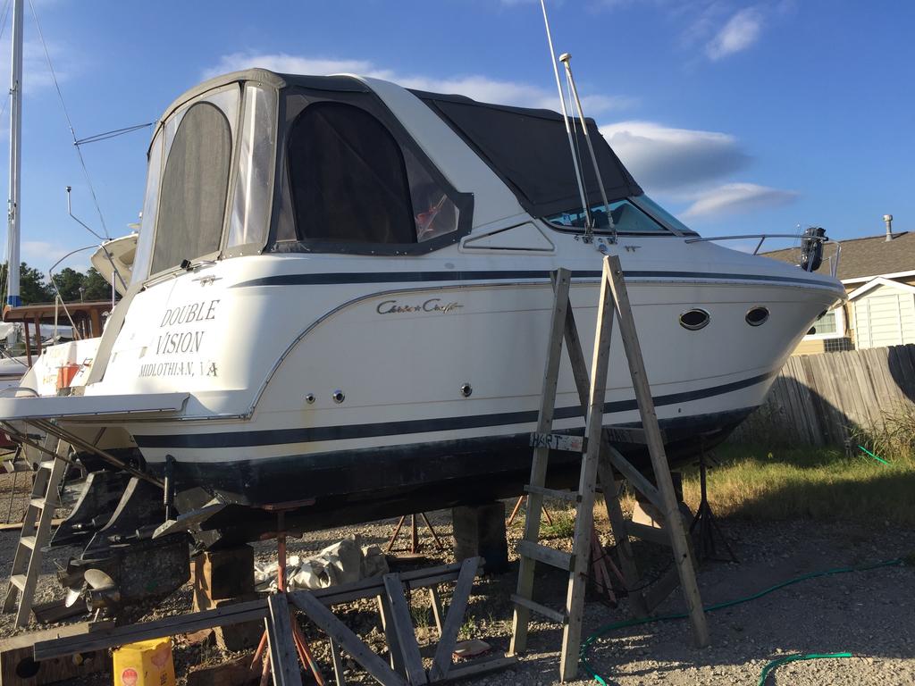 2000 Chris Craft boat for sale, model of the boat is 308 Express Cruiser & Image # 2 of 2