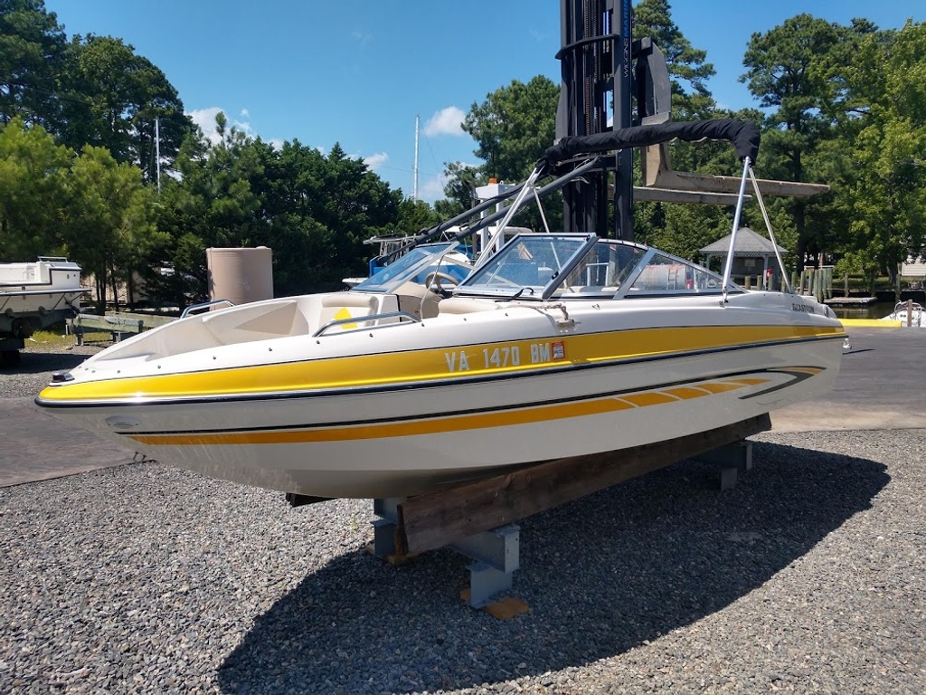 2007 Glastron boat for sale, model of the boat is GT 205 & Image # 2 of 15