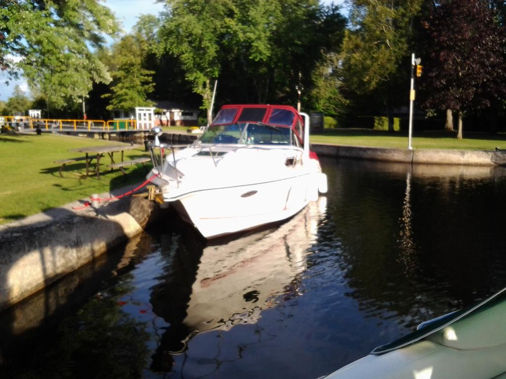 1990 ThunderCraft boat for sale, model of the boat is 290 Magnum & Image # 2 of 5