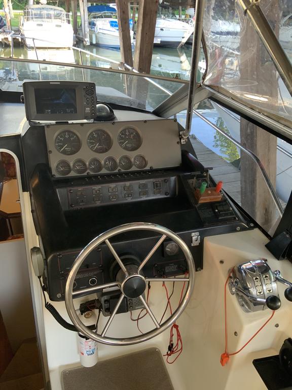 1989 Bayliner boat for sale, model of the boat is Avanti 2955 & Image # 8 of 16