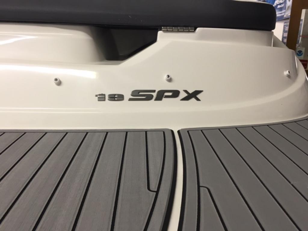 2016 Sea Ray boat for sale, model of the boat is 19 SPX & Image # 4 of 7
