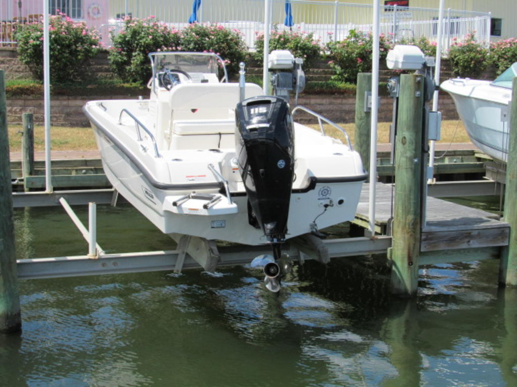 2016 Boston Whaler boat for sale, model of the boat is 170 Dauntless & Image # 5 of 22