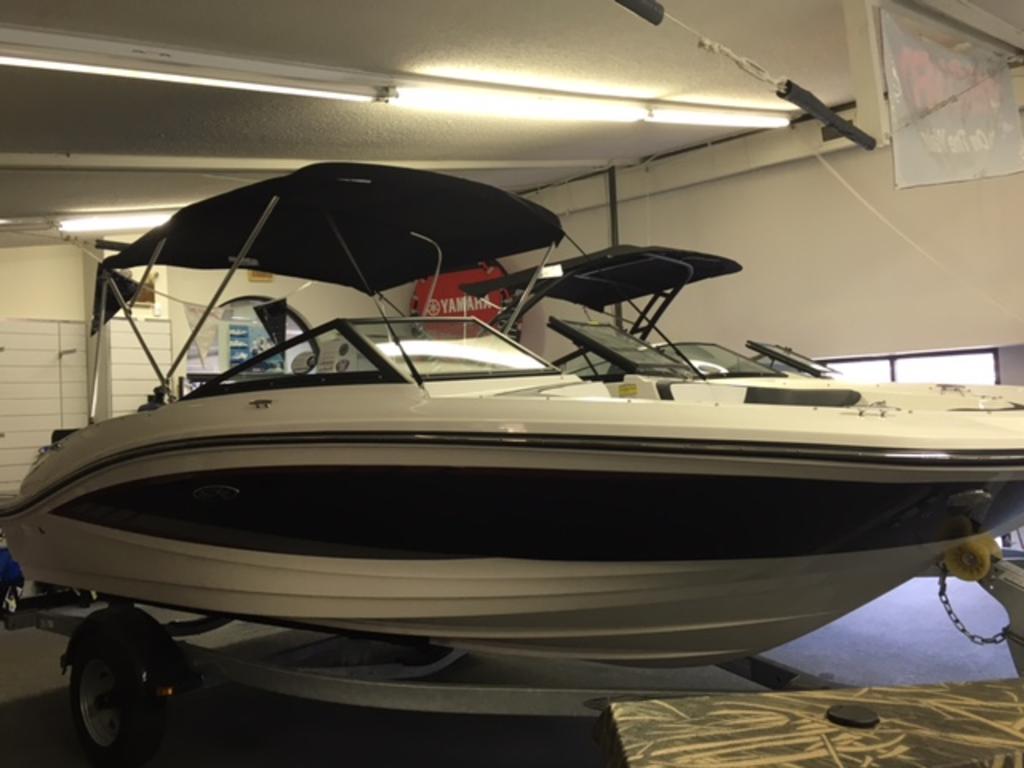 2016 Sea Ray boat for sale, model of the boat is 19 SPX & Image # 1 of 7